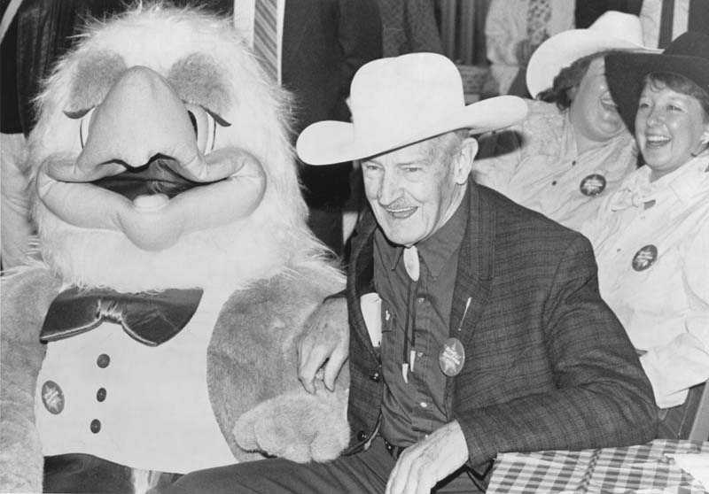 Dr MacEwan and Griffin Mascot 1987