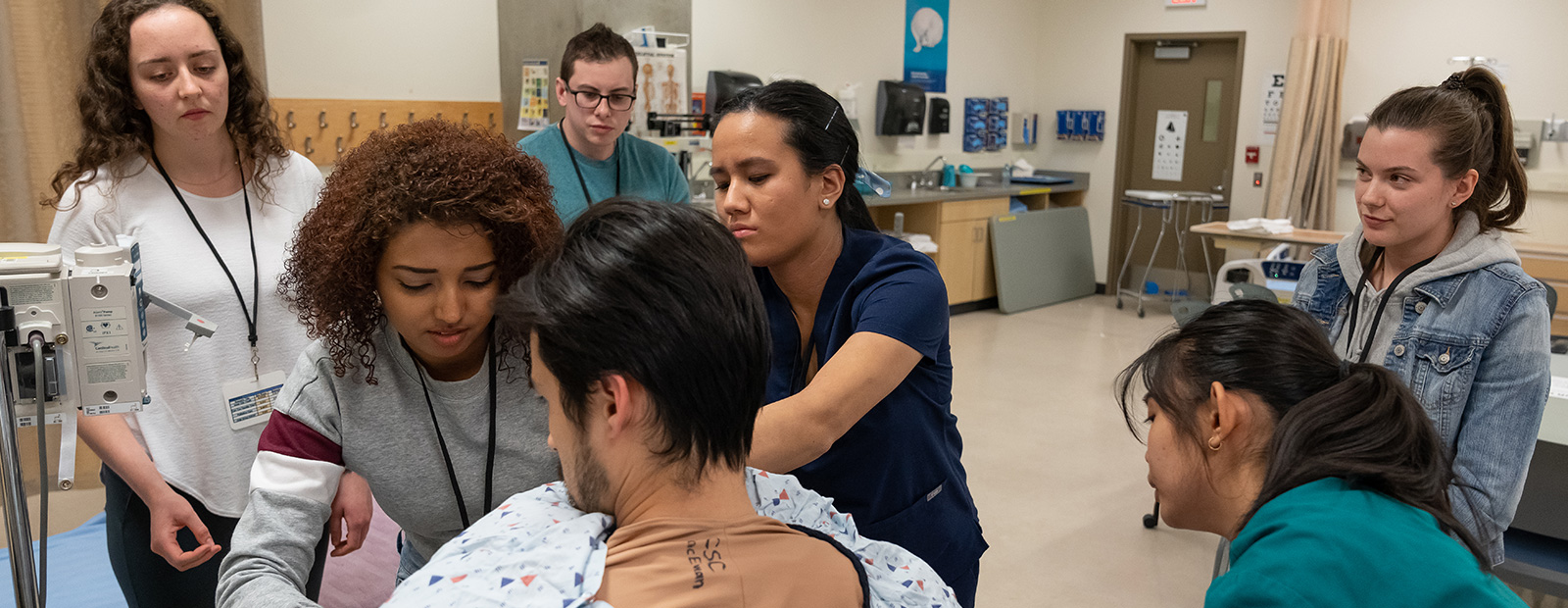 students in clinical simulation centre