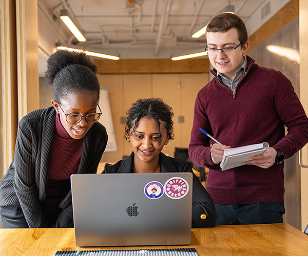 students at computer photo.
